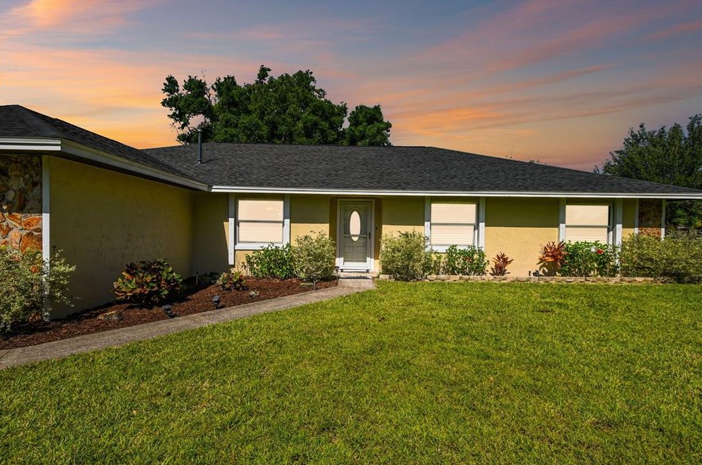 3 Tera Ln, Winter Haven, FL 33880-1710