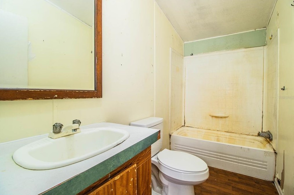 6417 Glen Meadow Dr, Lakeland FL  33810-5850 exterior