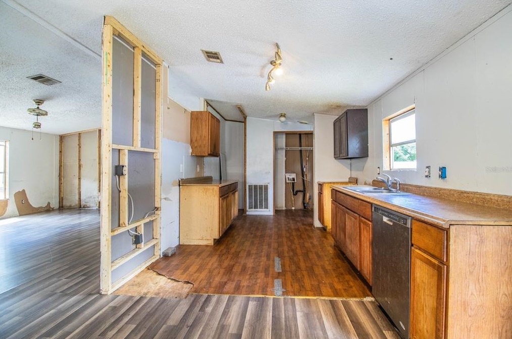 6417 Glen Meadow Dr, Lakeland FL  33810-5850 exterior