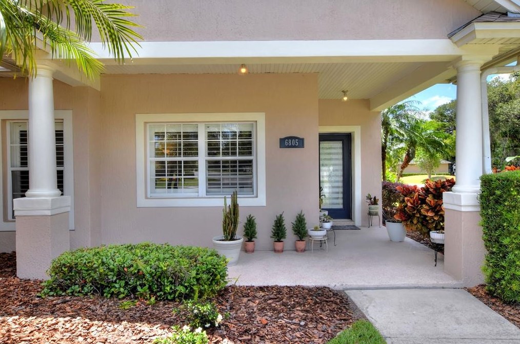 6805 Lake Eaglebrooke Dr, Lakeland FL  33813-5667 exterior