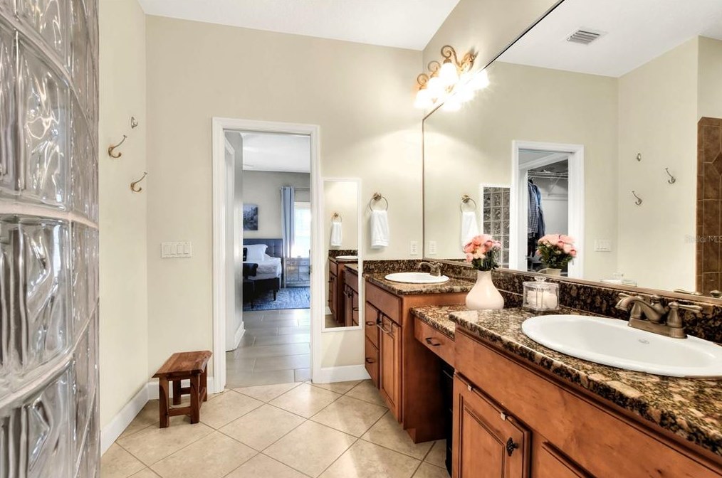 6805 Lake Eaglebrooke Dr, Lakeland FL  33813-5667 exterior