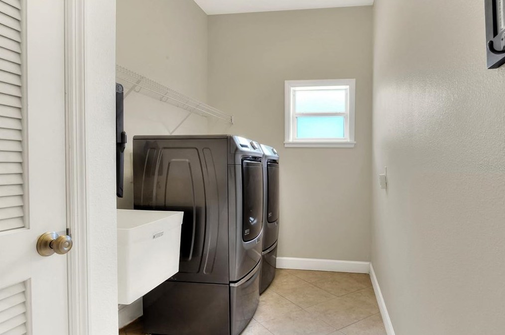 6805 Lake Eaglebrooke Dr, Lakeland FL  33813-5667 exterior