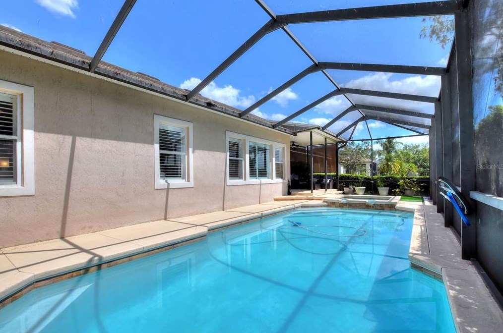 6805 Lake Eaglebrooke Dr, Lakeland FL  33813-5667 exterior