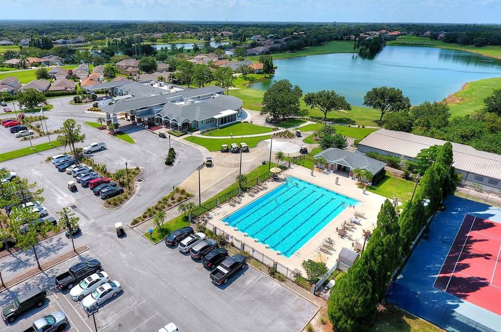 6805 Lake Eaglebrooke Dr, Lakeland FL  33813-5667 exterior