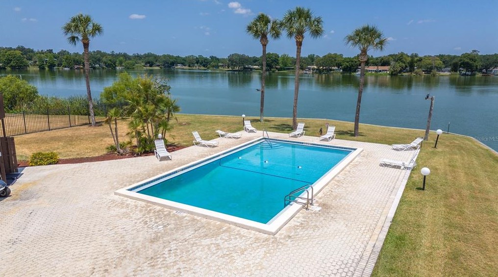 1920 E Edgewood Dr #l8, Lakeland, FL 33803