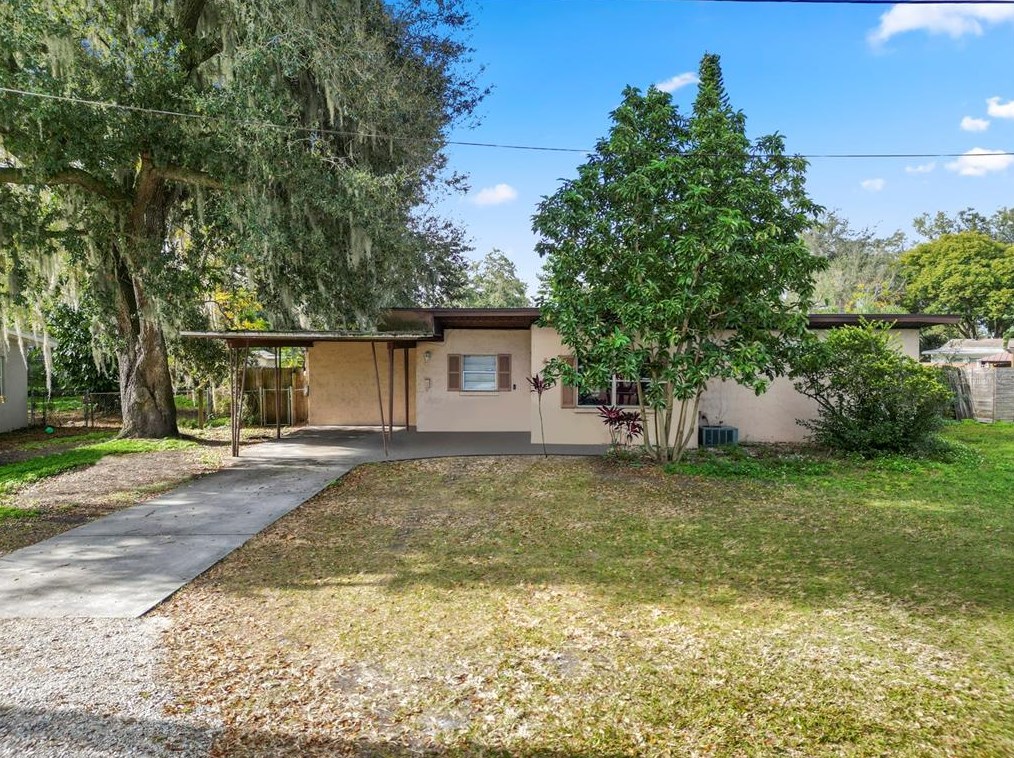 411 Longfellow Blvd, Lakeland FL  33801-2450 exterior