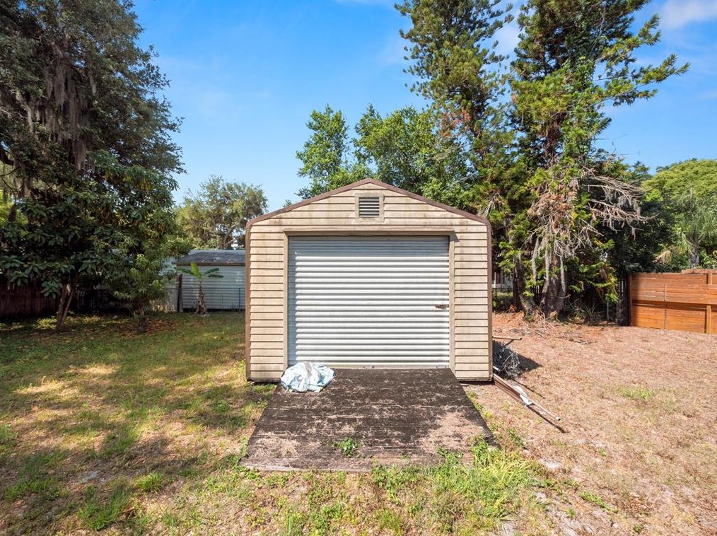 411 Longfellow Blvd, Lakeland FL  33801-2450 exterior