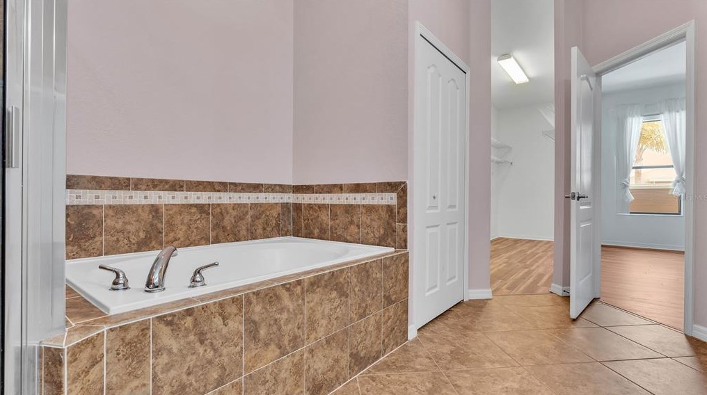 1752 Williamsburg Dr, Bartow FL  33830-6507 exterior