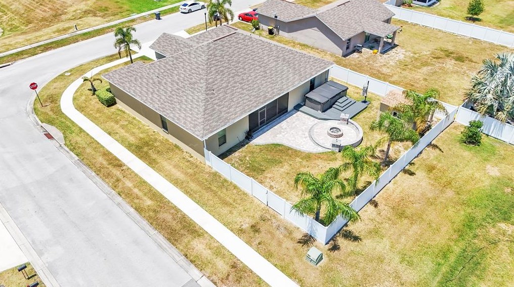 1752 Williamsburg Dr, Bartow FL  33830-6507 exterior