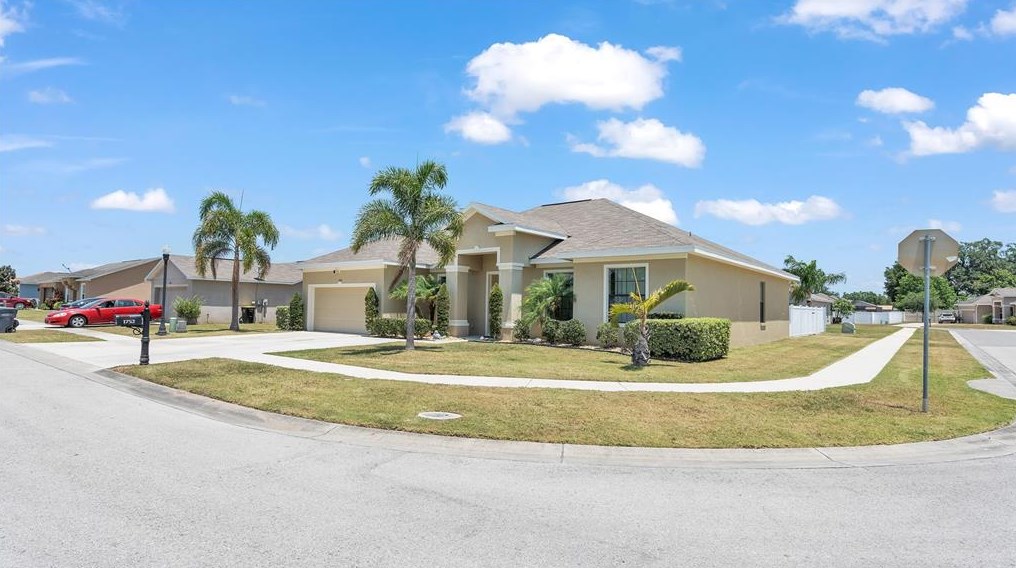 1752 Williamsburg Dr, Bartow FL  33830-6507 exterior