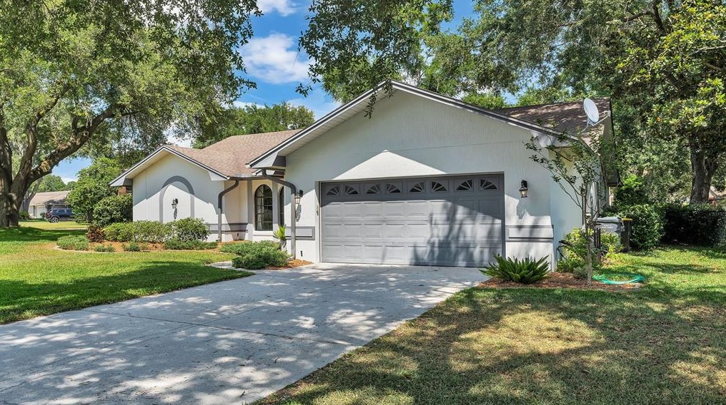 5651 Bloomfield Blvd, Lakeland, FL 33810