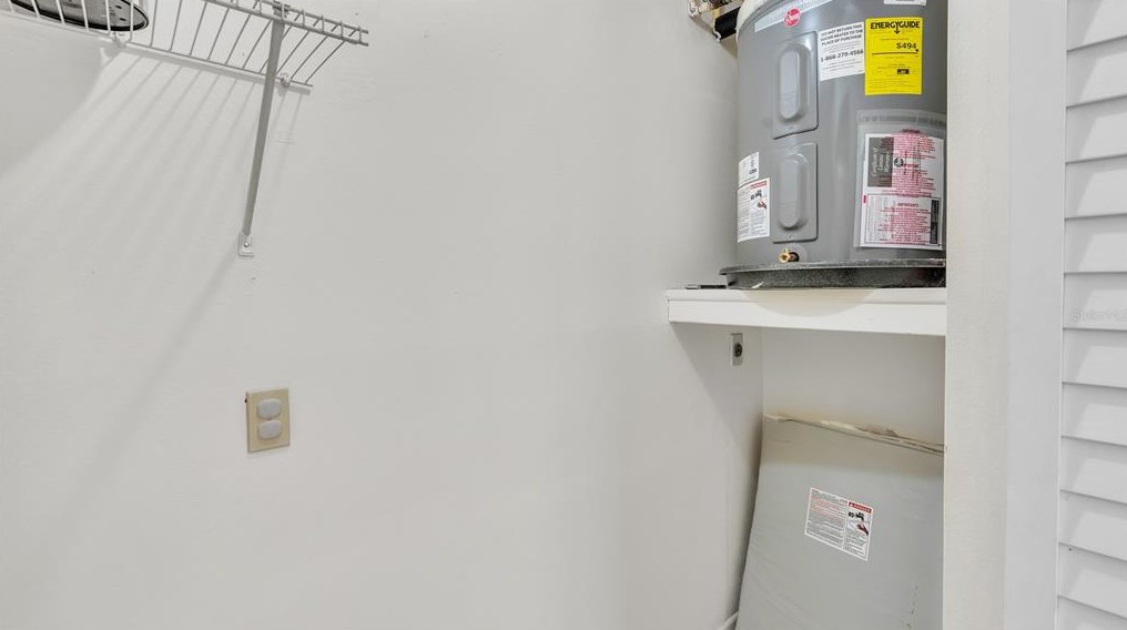 5015 Cimarron Dr, Lakeland FL  33813-2552 exterior