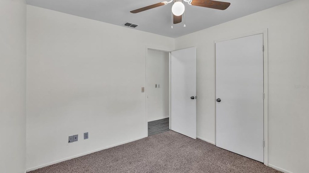 5015 Cimarron Dr, Lakeland FL  33813-2552 exterior