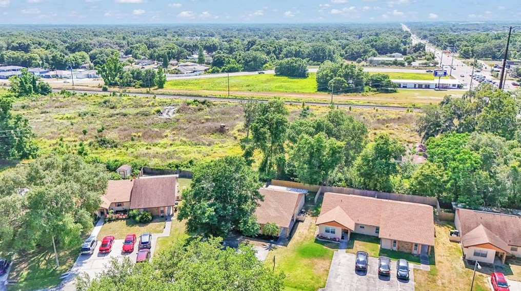 5015 Cimarron Dr, Lakeland FL  33813-2552 exterior