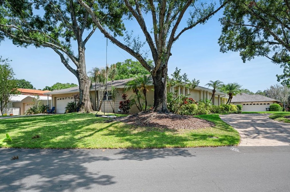 4434 Sugartree Dr, Lakeland, FL 33813-1861