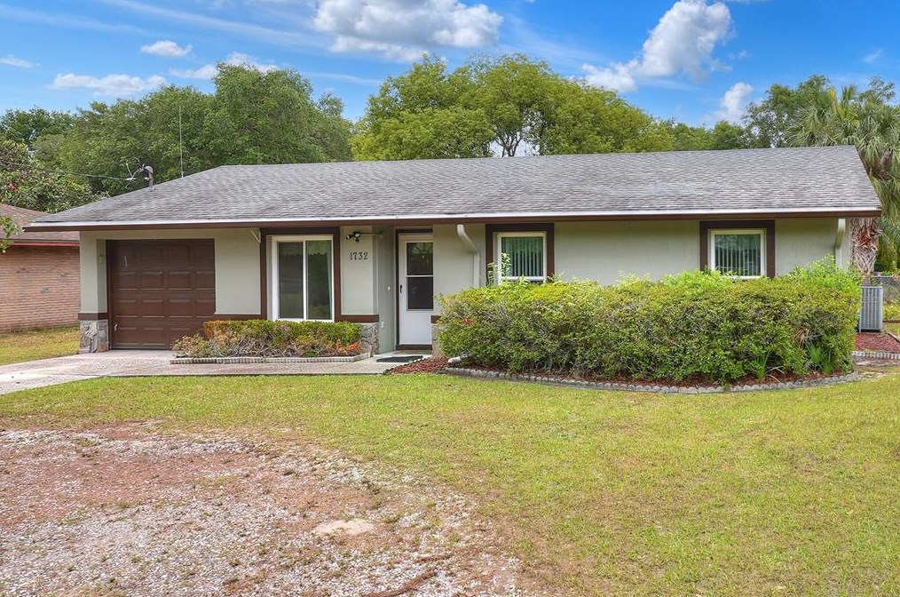 1732 Sutton Rd, Lakeland, FL 33810-0210