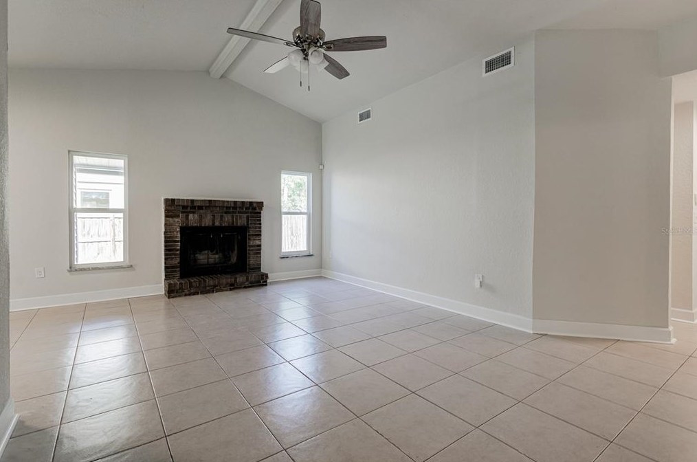 2002 Crystal Lake Dr, Lakeland, FL 33801-6521