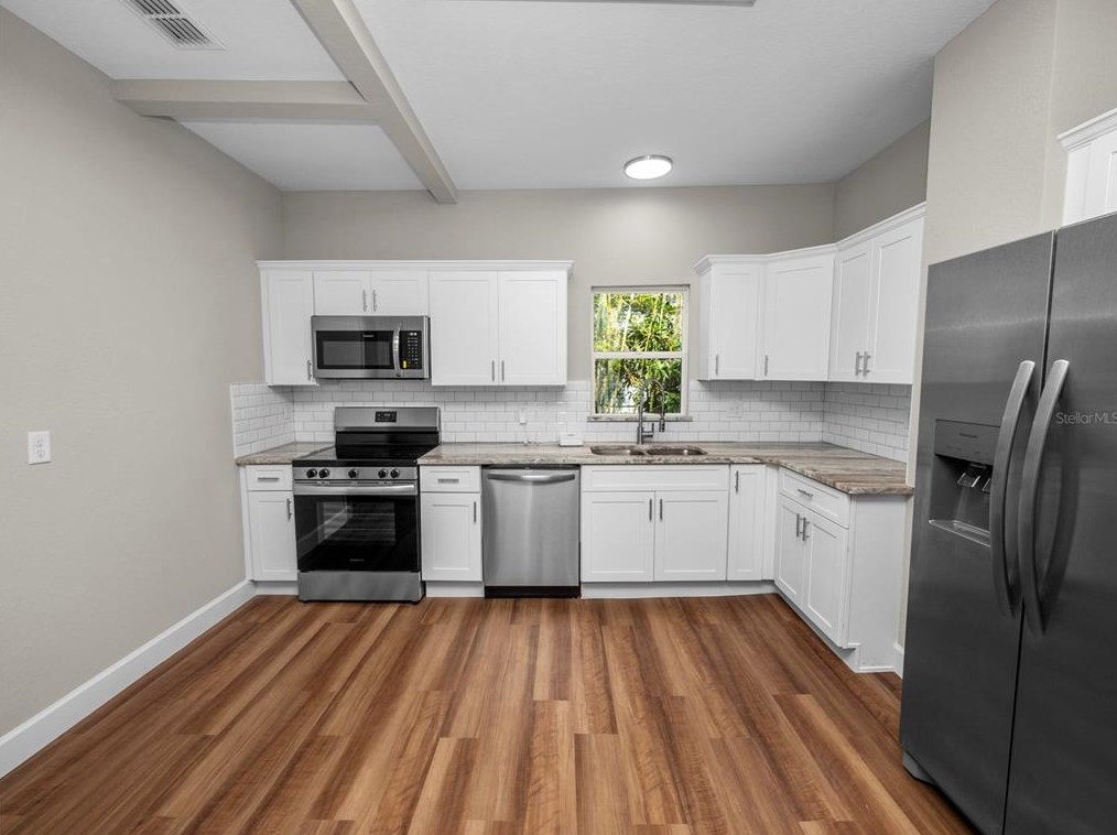 338 Dr J A Wiltshire Ave, Lake Wales, FL 33853-3219