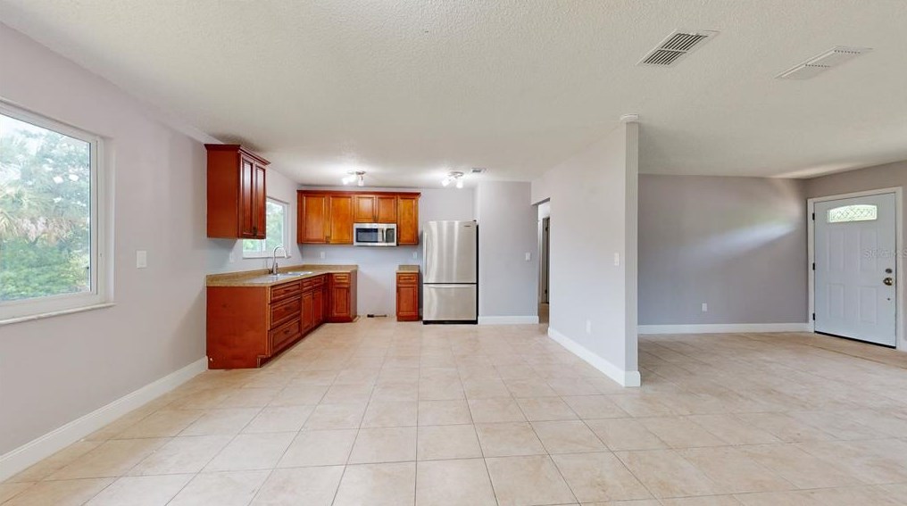 1053 Zambrana St, Melbourne FL 32909-5272 exterior