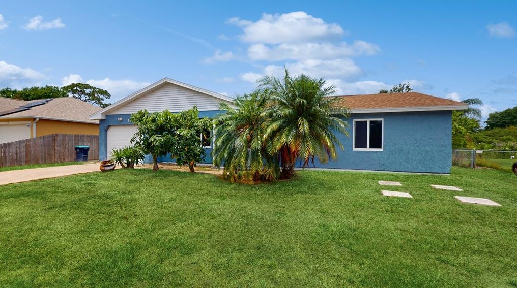 1053 Zambrana St, Melbourne FL 32909-5272 exterior
