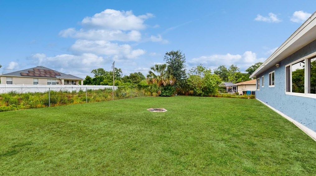 1053 Zambrana St, Melbourne FL 32909-5272 exterior