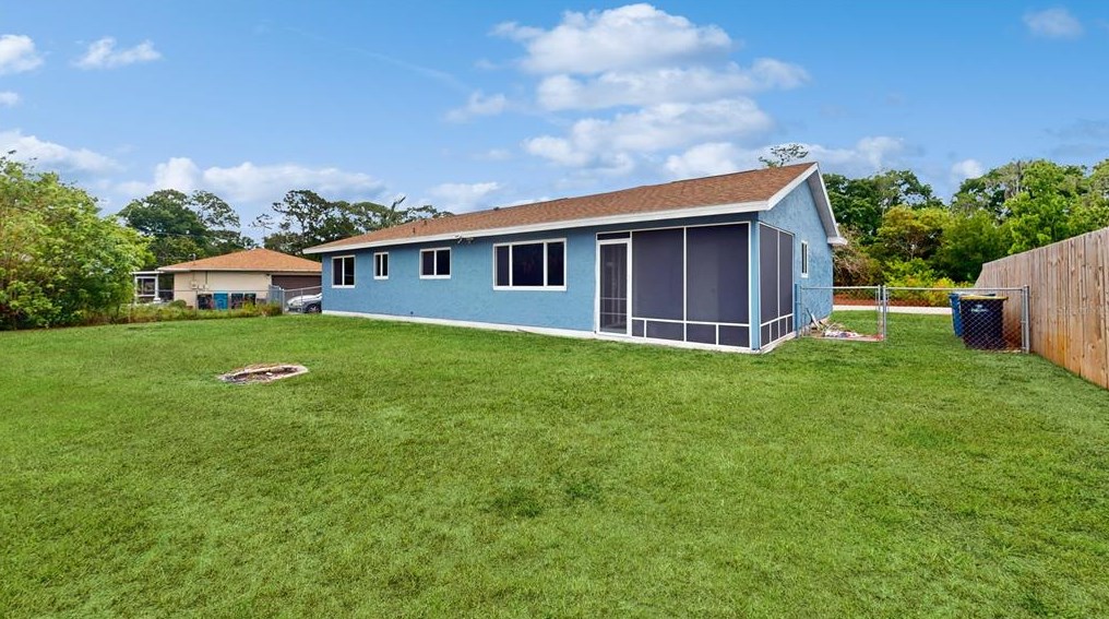 1053 Zambrana St, Melbourne FL 32909-5272 exterior