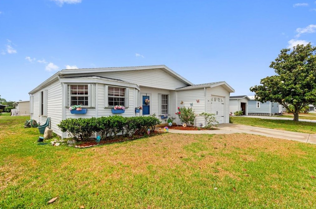 6364 Lolly Bay Loop, Winter Haven, FL 33881-9600