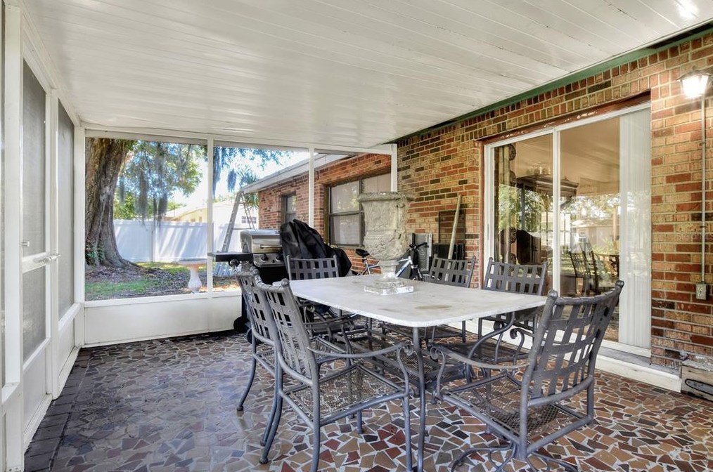 6620 Tula Ln, Lakeland FL  33809-4320 exterior