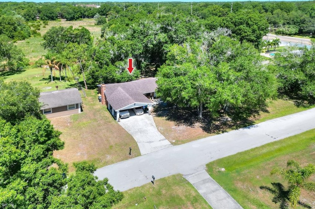 6620 Tula Ln, Lakeland FL  33809-4320 exterior