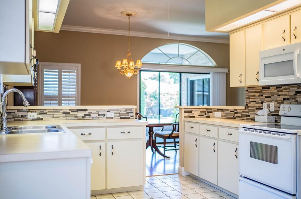 763 Martinique Cir, Lakeland FL  33803-5629 exterior