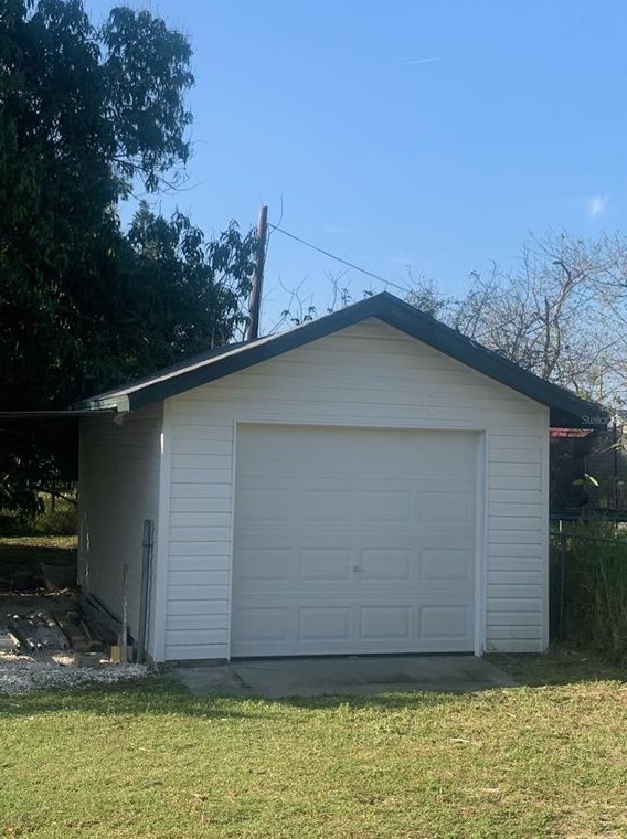 135 Orange St, Lake Alfred, FL 33850-2823