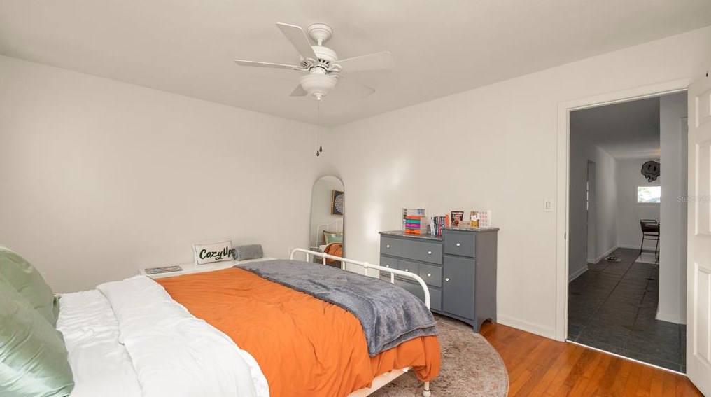 924 Lowell St, Lakeland FL  33805-3046 exterior