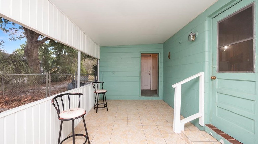924 Lowell St, Lakeland FL  33805-3046 exterior