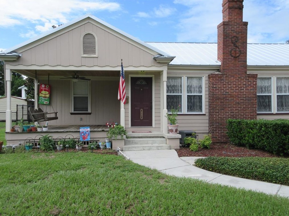 807 W Mahoney St, Plant City, FL 33563