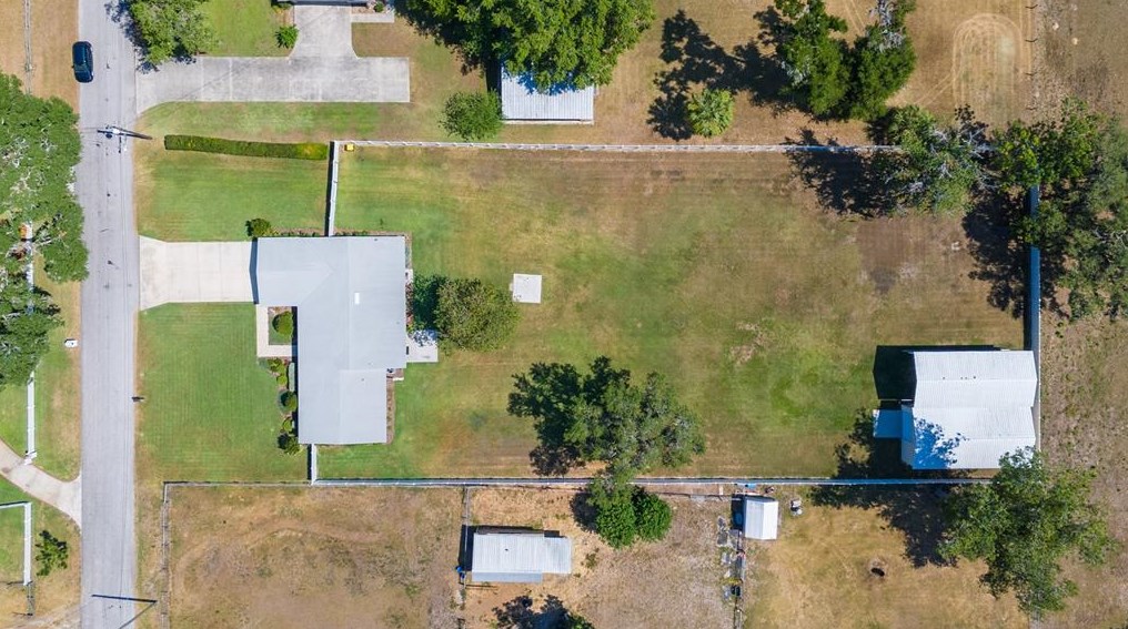 4926 Dunn Rd, Lakeland FL  33812-4233 exterior