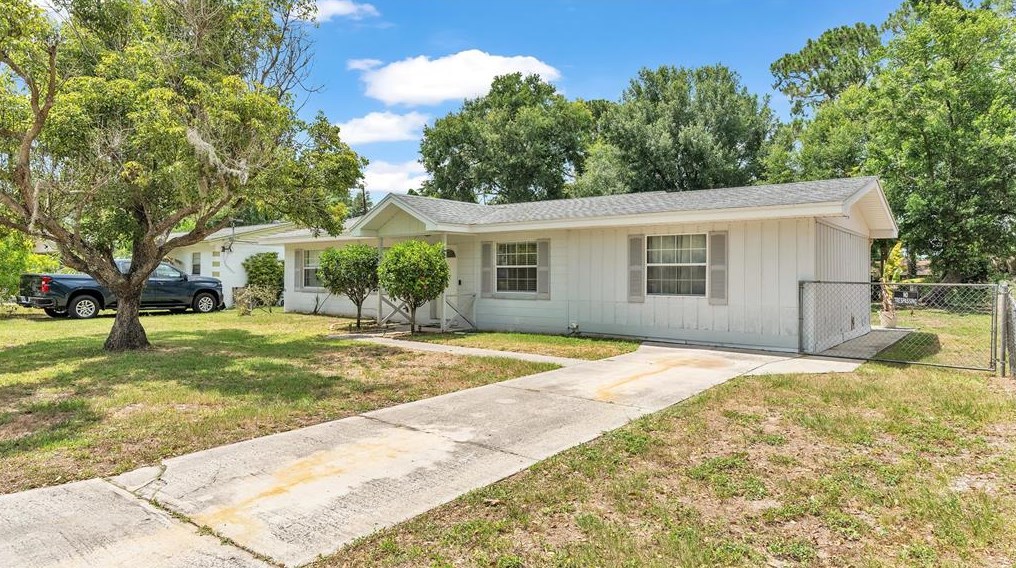 521 Marianna Rd, Auburndale, FL 33823-3724
