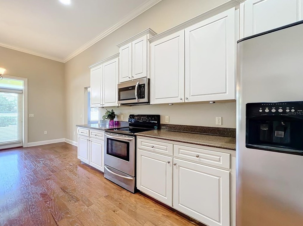 2552 Iris Ann Dr, Lakeland, FL 33810-3508