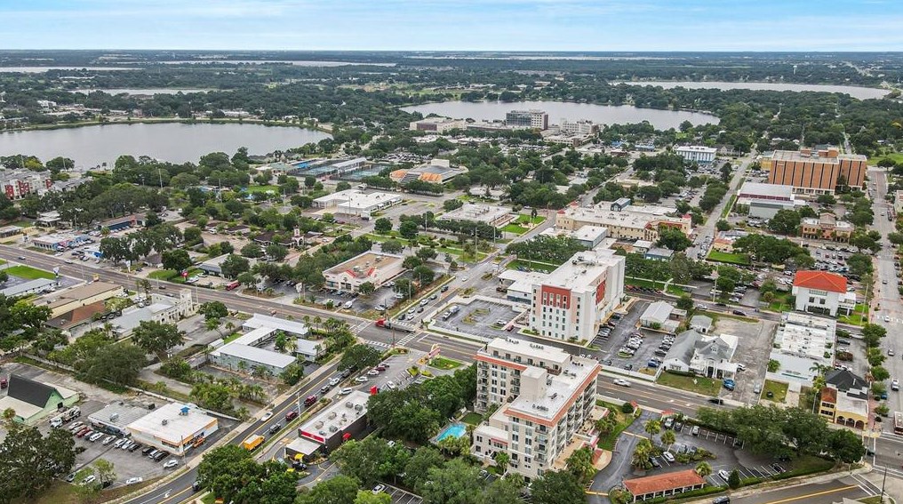 235 6th St, Winter Haven FL  33881-4621 exterior