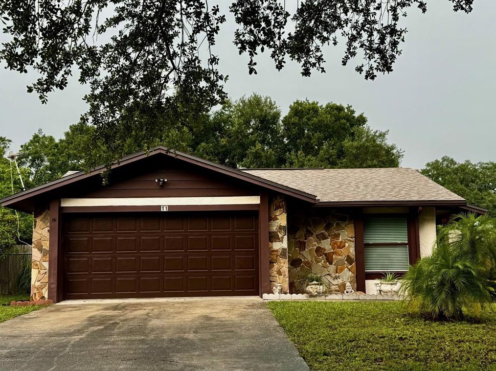 11 E Grove Ave, Lake Wales, FL 33853