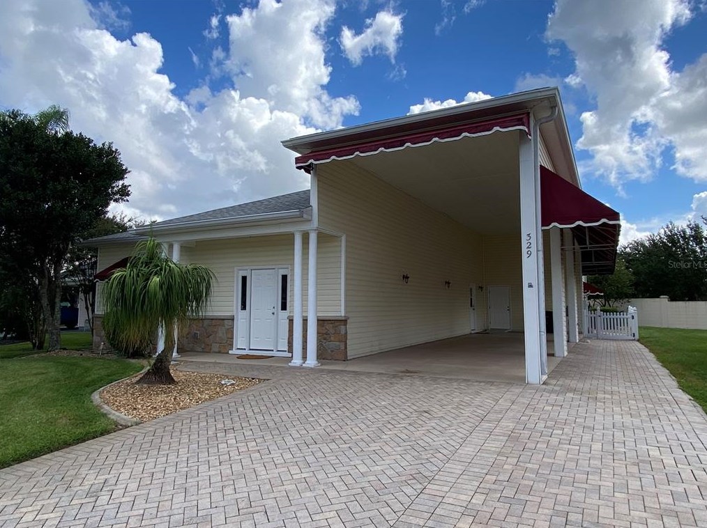 329 Motorcoach Dr S, Polk City, FL 33868