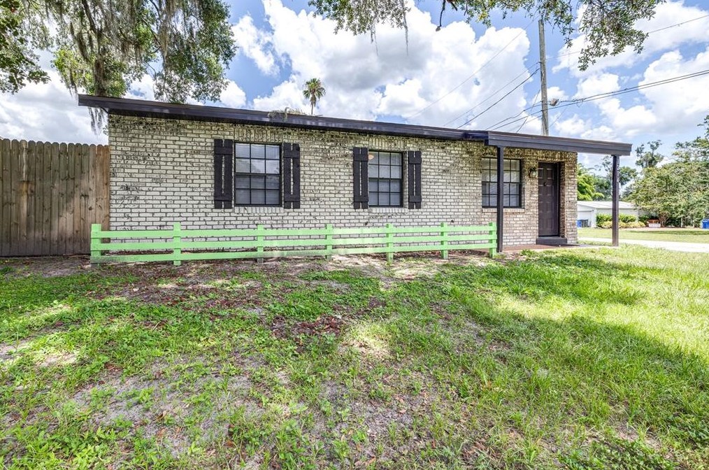1214 Sunset Ln, Lutz, FL 33549