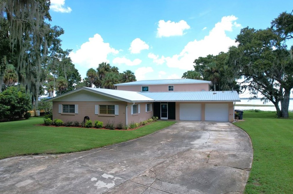 5512 Lakeside Dr, Lake Wales, FL 33898