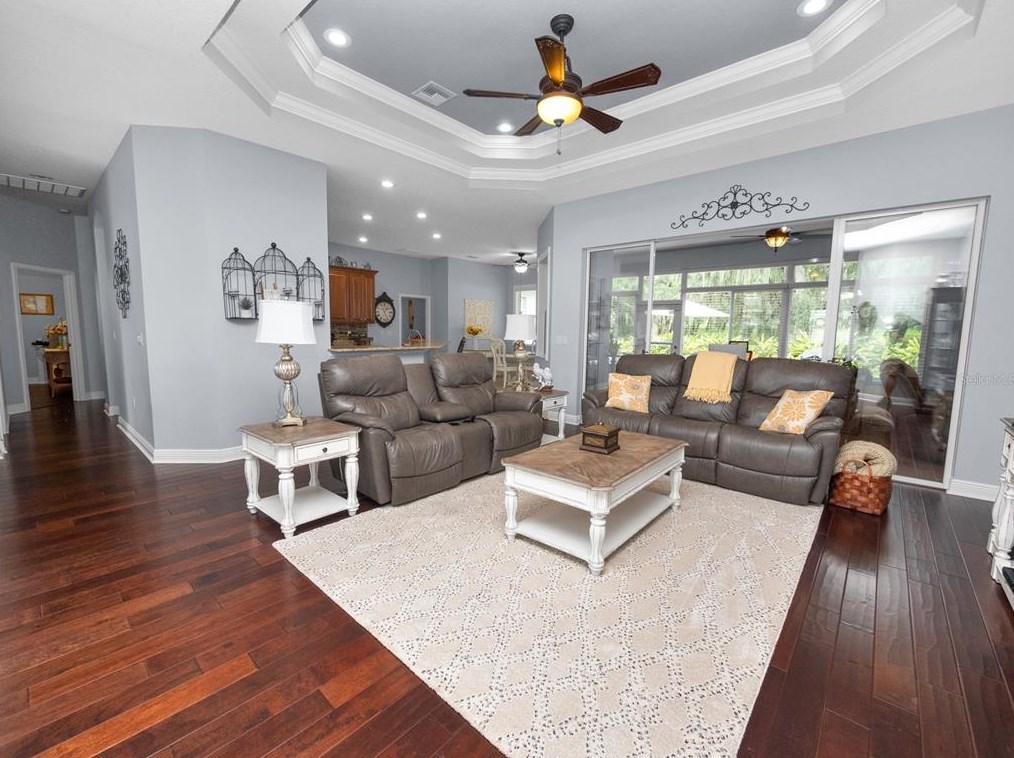 800 Osprey Lndg Dr, Lakeland FL 33813-4686 exterior