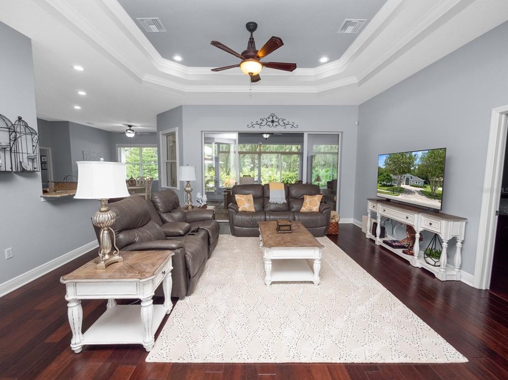 800 Osprey Lndg Dr, Lakeland FL 33813-4686 exterior