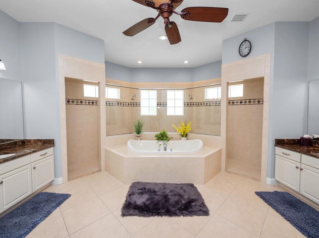 800 Osprey Lndg Dr, Lakeland FL 33813-4686 exterior