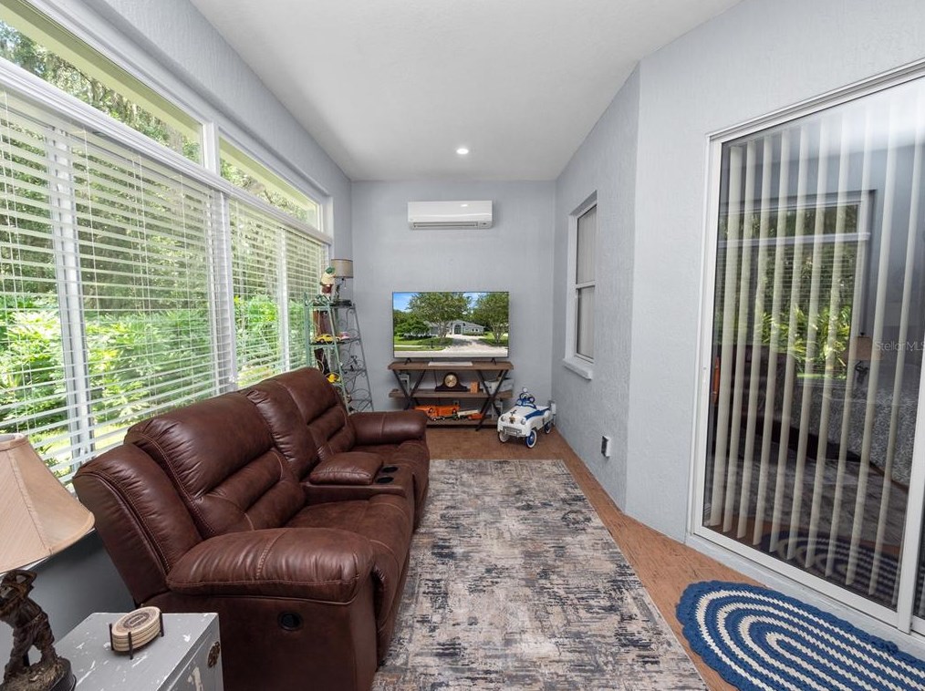 800 Osprey Lndg Dr, Lakeland FL 33813-4686 exterior