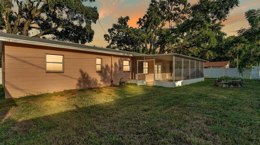 309 Faye Cir, Lakeland, FL 33813-1514
