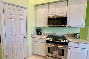 180 Lakeview Dr, Haines City, FL 33844 - Photo 10