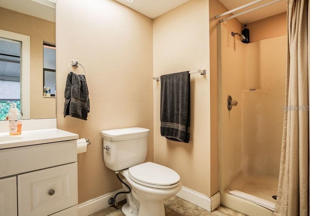 77 Wood Hall Dr, Mulberry, FL 33860