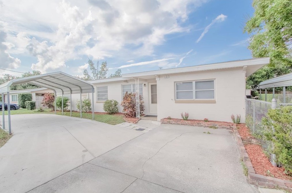 121 Coleman Rd, Winter Haven, FL 33880